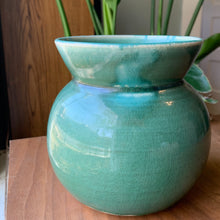 Load image into Gallery viewer, Bluegreen Vase
